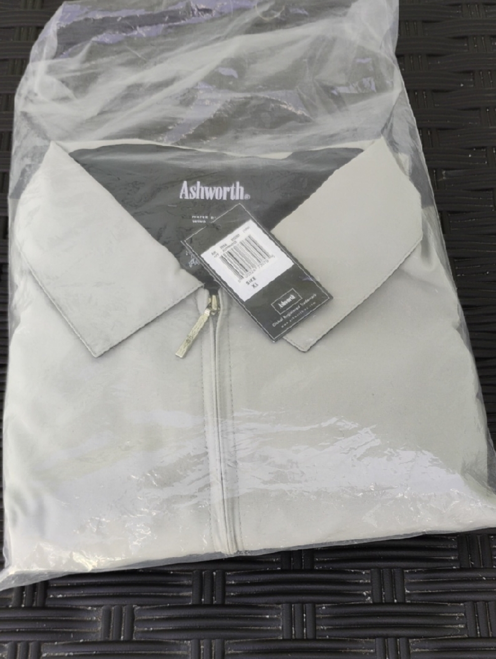 Ashworth Men's Jacket Size XL Wind And Rain Resistant
